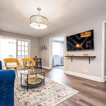 Heart Downtown 2Bd Onsite Parking Condo City View! Lm401